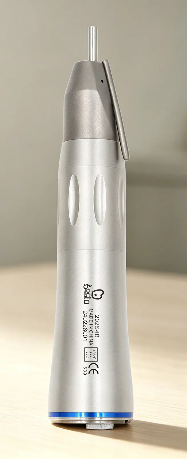 Straight handpiece with spray tube along the nose (202S4B)